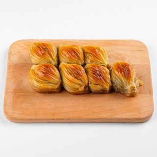 Mala kutija  Školjkica orah 7 komada