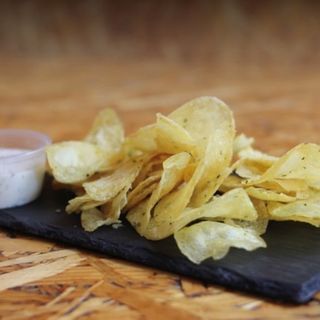 Batata frita com Molho de alho Caseiro