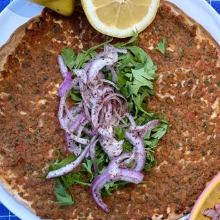Lahmacun solo carne 