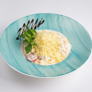 Фетучини с курицей и грибами