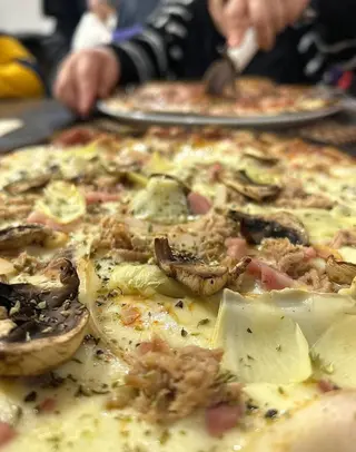 Pizza Cuatro Paradas (33 Cm.)