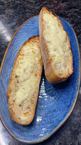 Pâine cu mozzarella