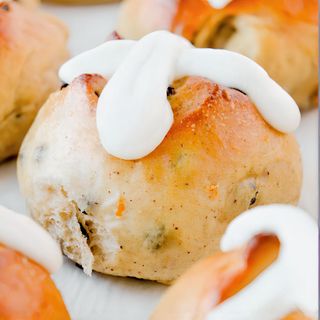 6pc milk buns with icing