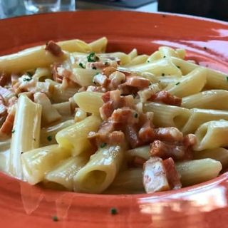 A La Carbonara