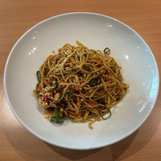 Spaghetti freddi in salsa piccante