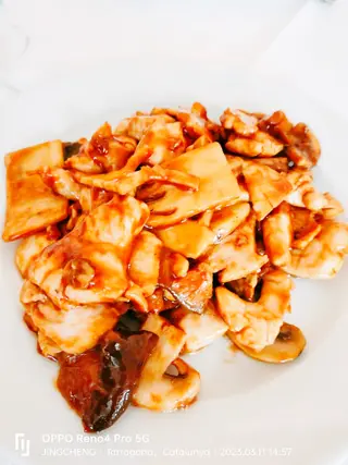 66, Pollo Con Bambú Y Setas Chinas