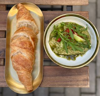 Хумус із соусом Песто  (100/50г)