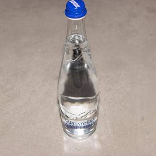 Вода Карпатська джерельна н/г  0,5 л скло