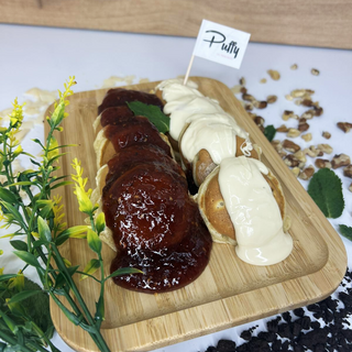 10 мини палачинки с Бял шоколад NuCrema и домашно сладко от малини