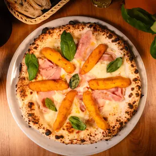 Pizza Provola e Crocche