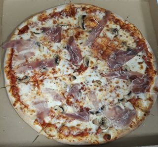 Prosciutto cotto and Mushroom Ø 28cm