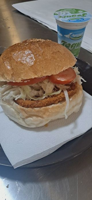 Sendvič sa pohovanom piletinom mali