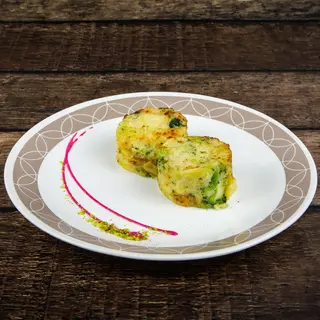 Cartofi cu broccoli gratinați
