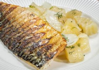 Скумрия с гарнитура (300г)