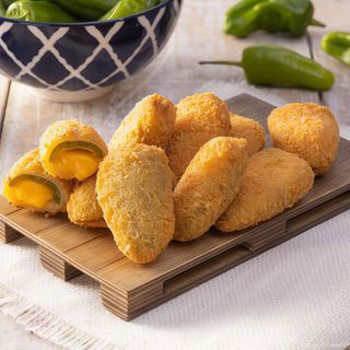 Jalapeños Rellenos de Cheddar