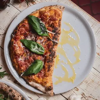 Calzone Prosciutto e Funghi ()