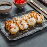 Տաք ռոլ ֆիլադելֆիա օձաձկով