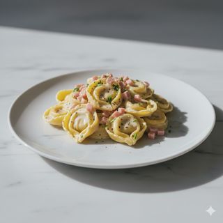 Tortellini panna e prosciutto