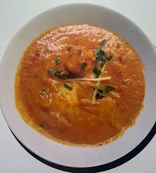 Madras Chicken Con Naan O Arroz