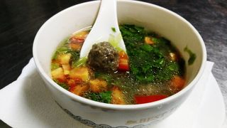 Pileća supa sa knedlama