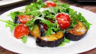 Хрустящий баклажан с рукколой 220 г