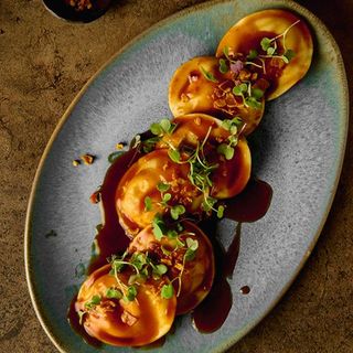 Grande Sorrentino De Costilla Con Salsa Ragú Barbacoa