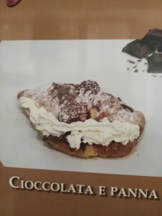 Cornetto al gusto di Nutella e panna