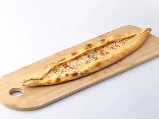 Піде з болгарською бринзою та запеченим перцем, з кінзою