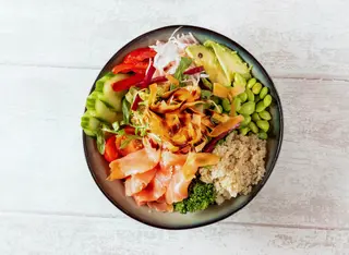 Salmón Quinoa Salad