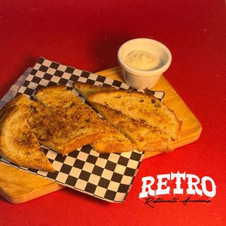 GARLIC BREAD TOAST 