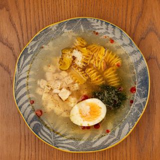 Бульйон з курячим м’ясом по-флорентійські