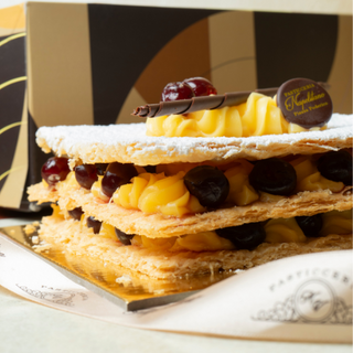 TORTA MILLEFOGLIE CREMA E AMARENE