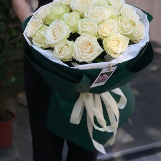 21 біла троянда Аваланч