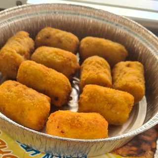 Croquetas caseras de bacalao  10 unidades