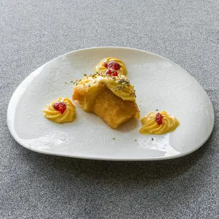 Babà al rum e crema chantilly