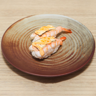49·Nigiri ebi y queso flameado (2 uds.)