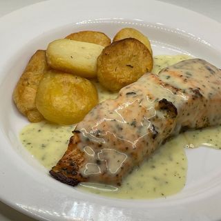 Salmón Fresco a las Finas Hierbas