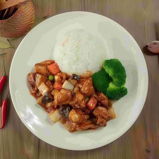 Arroz Cubierto Con Pollo 鸡肉盖饭