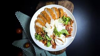 Salată Crispy Caesar