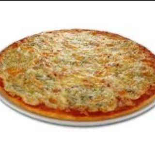 Pizza 4 Quesos Con Pollo (Familiar) con bebida lata gratis