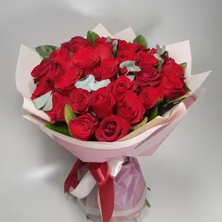 Buchet trandafiri rosii