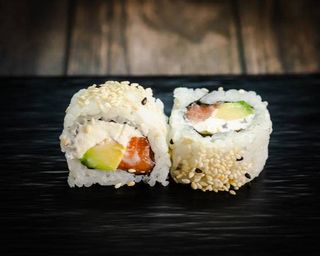 California Salmón Ahumado y Philadelphia (8 Piezas)