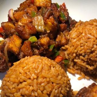 Gizdodo with Jollof rice 