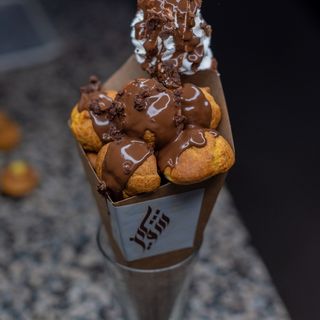 Pyramide de choux Caramel 