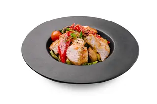 Salata calda cu pui