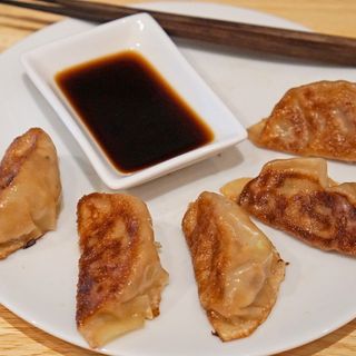 Gyosa frango e legumes