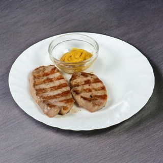 Bela vešalica na porciju