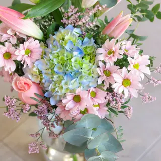 Ramo de flores variadas elegante · Chloë