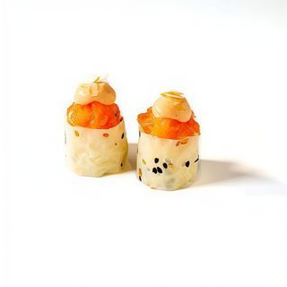 97.- Gunkan De Salmón Y Soja Picante (2 Pzs.)