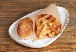 ქათმის კოტლეტი ყველით და ფრით